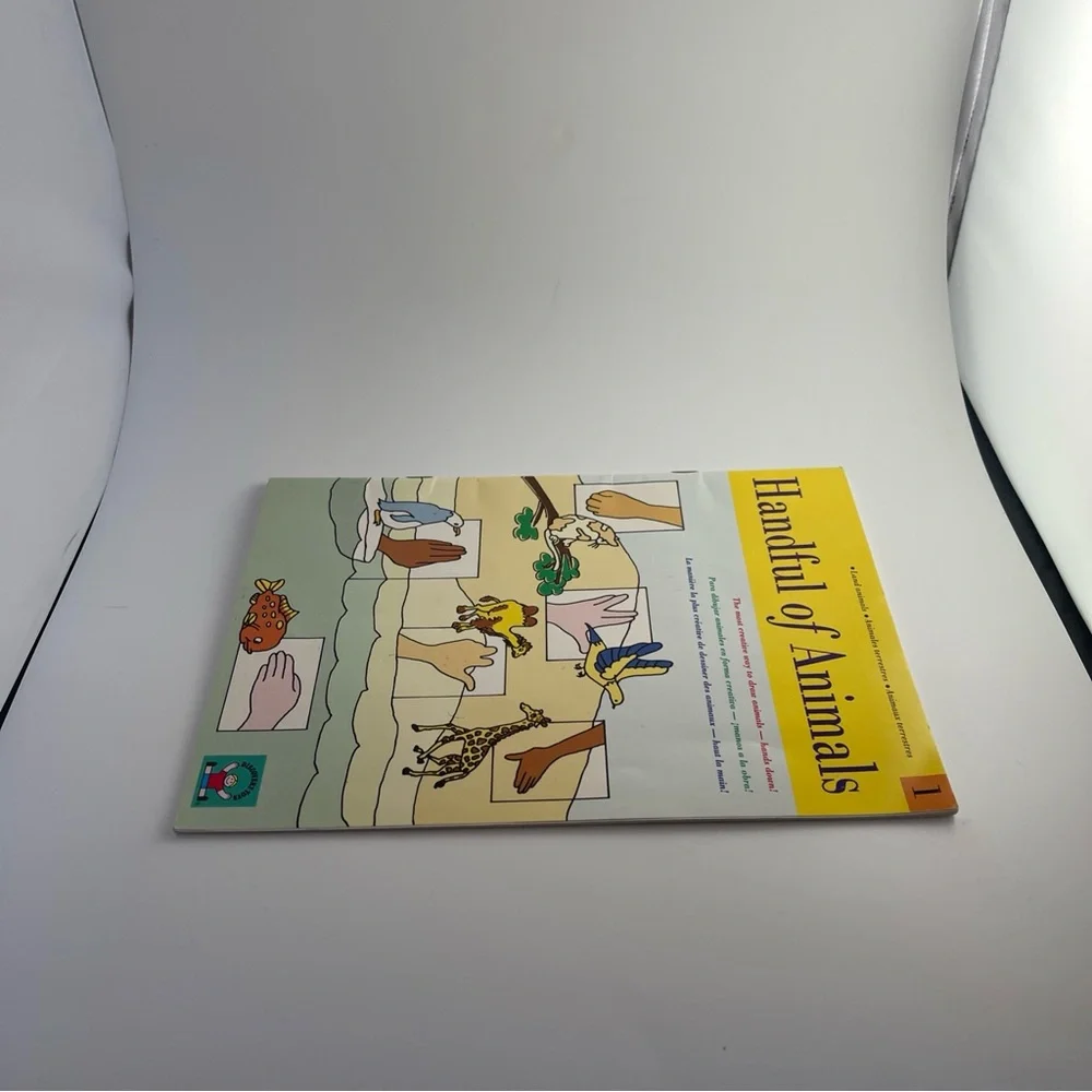 Handful of Animals Draw Animals book by Discovery Toys